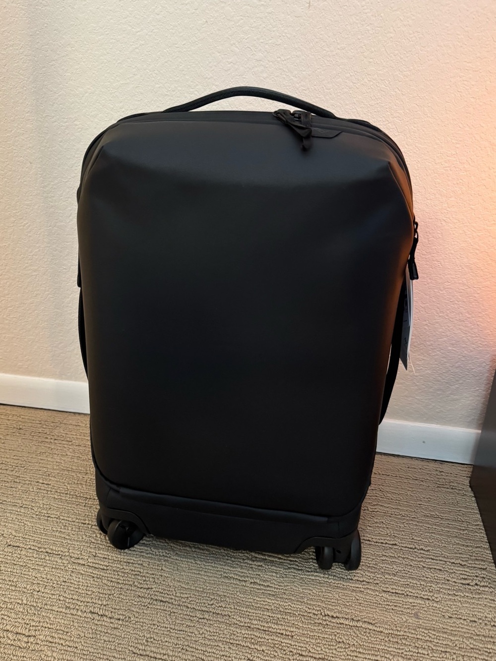 Peak Design Rollerpro Carry-On Suitcase 34L-39L Black NWT